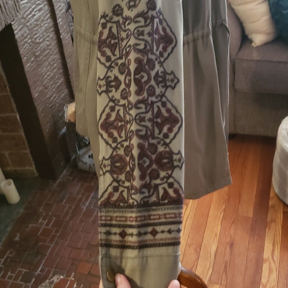 Embroidered Fall Jacket/Wrap - Picture 4 of 4